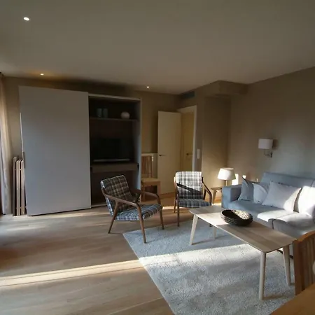 Beautifully Furnished Luxury In Barri Vell, شقة *