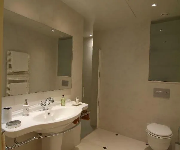 Beautifully Furnished Luxury In Barri Vell, Appartamento *