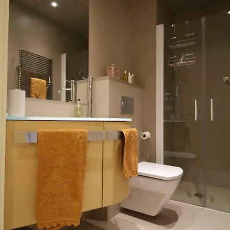 Διαμέρισμα Beautifully Furnished Luxury In Barri Vell, *