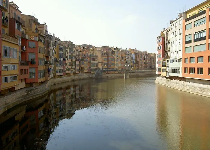 Beautifully Furnished Luxury In Barri Vell, *